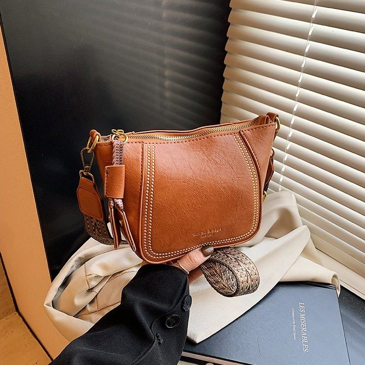 PU Small Square Bag with Zipper and Stitching - One Size